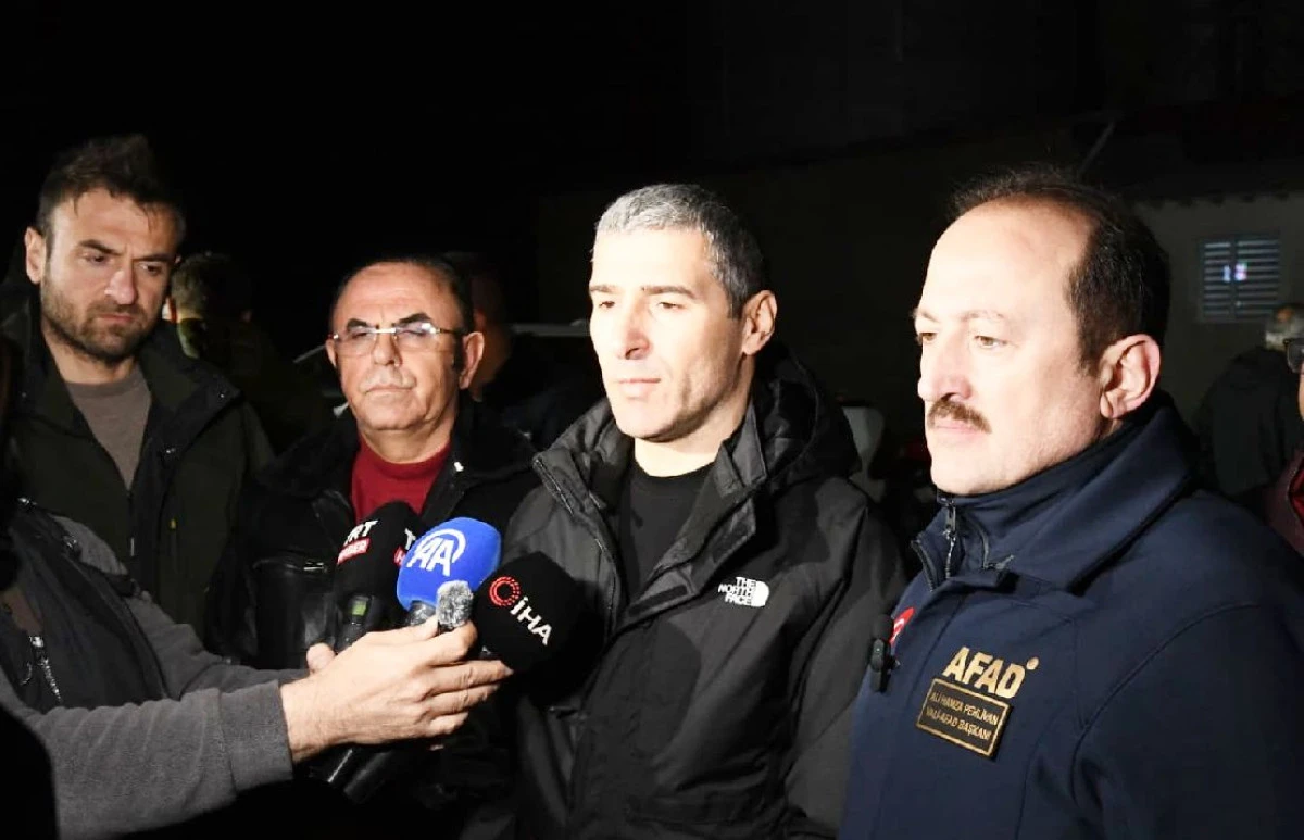 AFAD BAŞKANI VALİ ALİ HAMZA PEHLİVAN VE VALİ DR. NACİ AKTAŞ&rsquo;TAN &Ccedil;ANLI B&Ouml;LGESİNDE İNCELEME