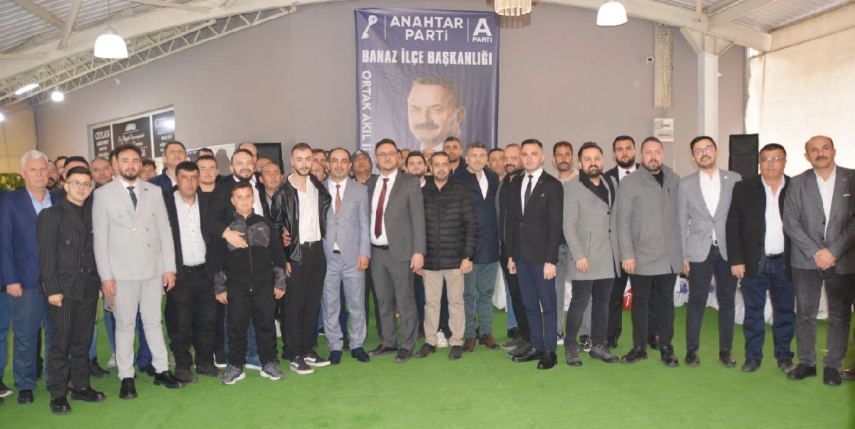 ANAHTAR PARTİ&rsquo;DE G&Ouml;RKEMLİ T&Ouml;REN