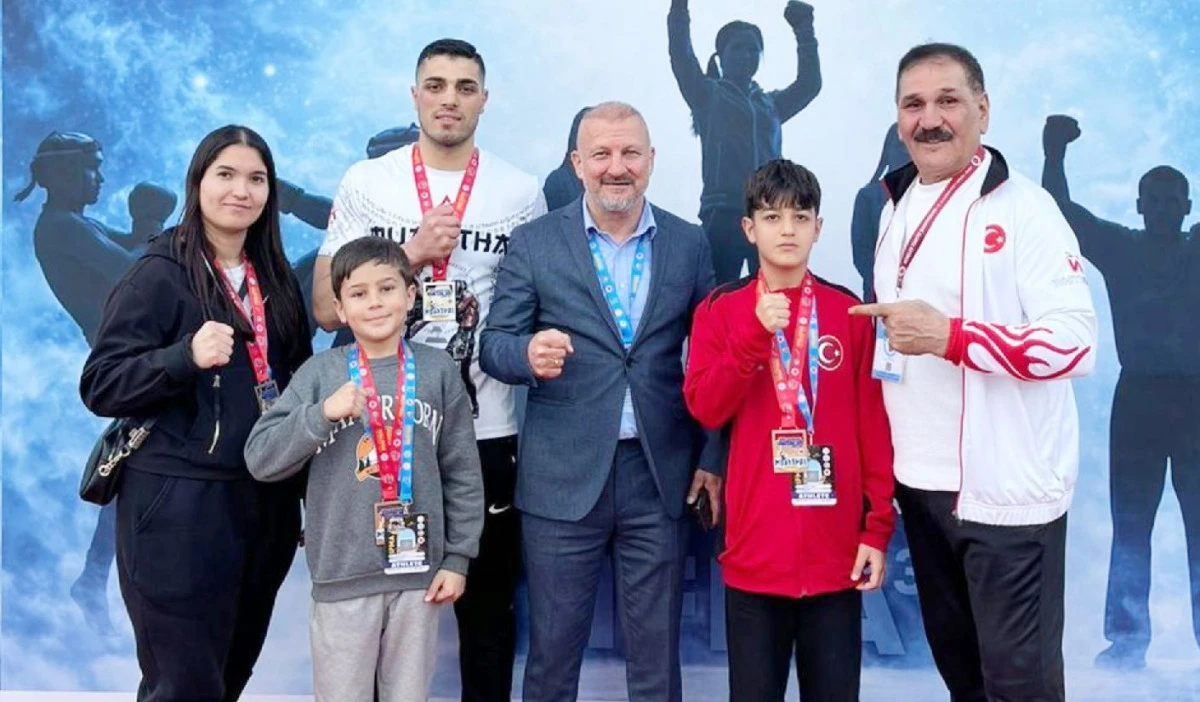 BANAZLI SPORCULARDAN ULUSLARARASI ARENADA B&Uuml;Y&Uuml;K BAŞARI