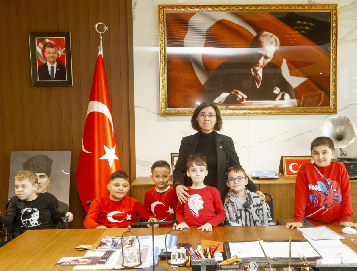 BAŞKAN DMD&rsquo;Lİ &Ccedil;OCUKLARLA BULUŞTU