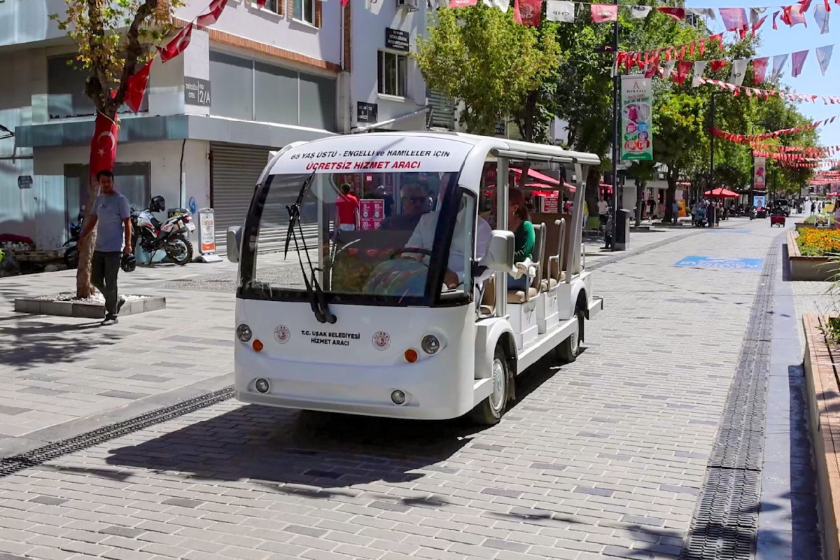 İSMETPAŞA CADDESİ'NDE ULAŞIM BUGGY ARAÇLARLA SAĞLANIYOR