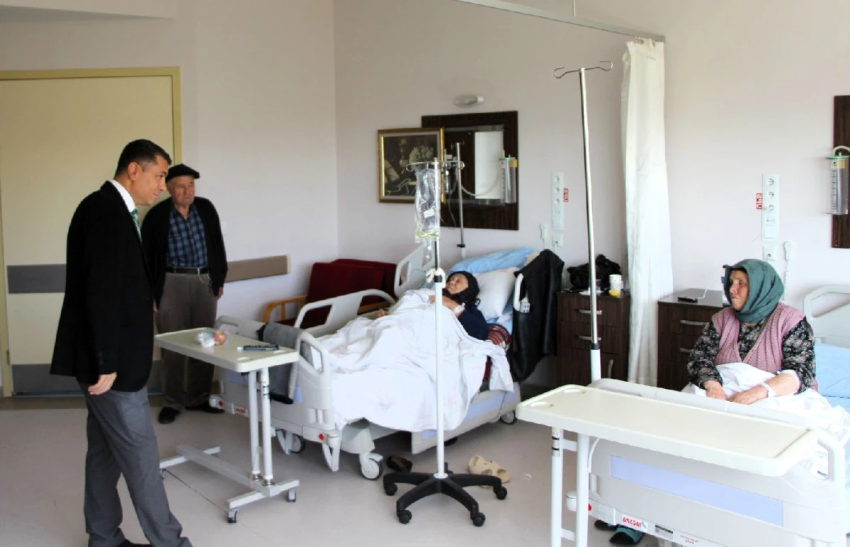 KAYMAKAM CUMA EME&Ccedil;&rsquo;TEN HASTANEYE ZİYARET