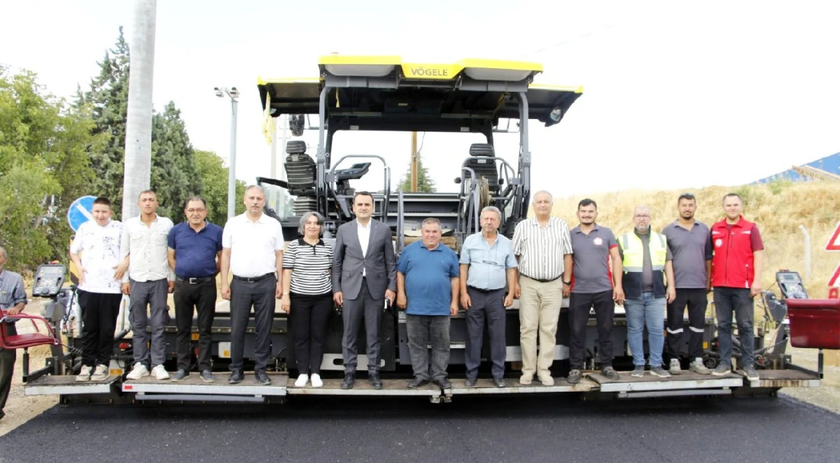 K&Ouml;Y YOLLARI ASFALTLANIYOR