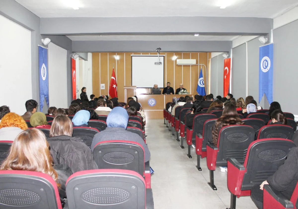 MYO&rsquo;DA &Ouml;ĞRENCİLERE UMRE &Ouml;D&Uuml;LL&Uuml; BİLGİ YARIŞMASI TANITIMI YAPILDI