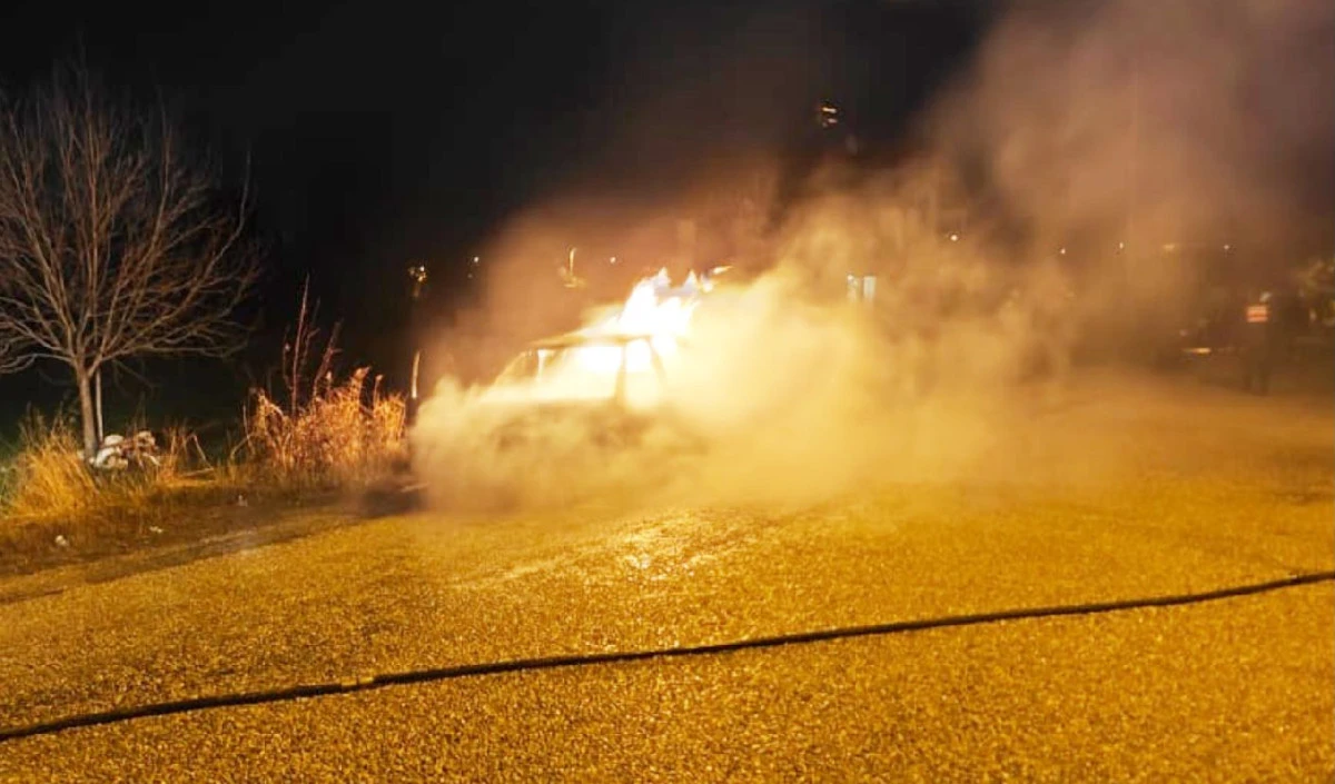 SEYİR HALİNDEKİ ARA&Ccedil; ALEV ALDI