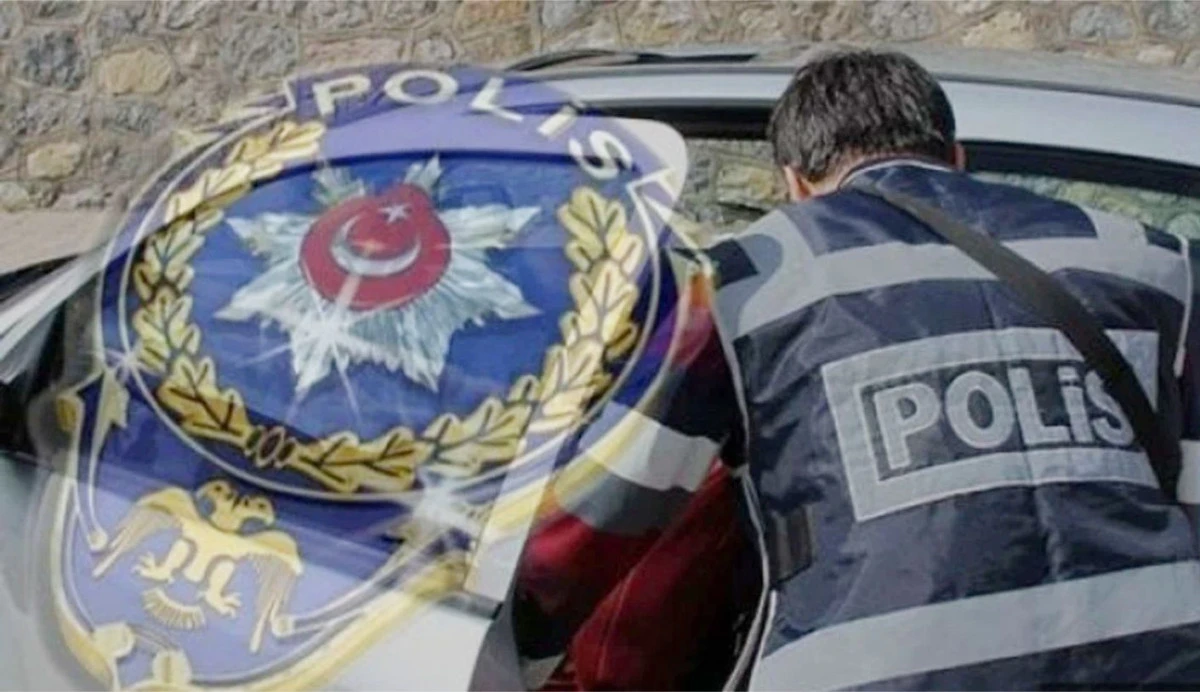 Ş&Uuml;PHELİ ARA&Ccedil;TA UYUŞTURUCU BULUNDU