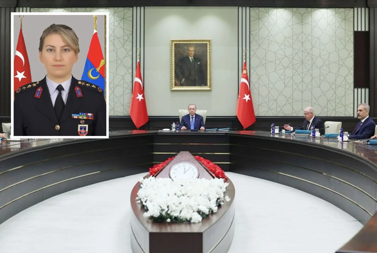 T&Uuml;RKİYENİN İLK KADIN GENERALİ BANAZ&rsquo;DAN