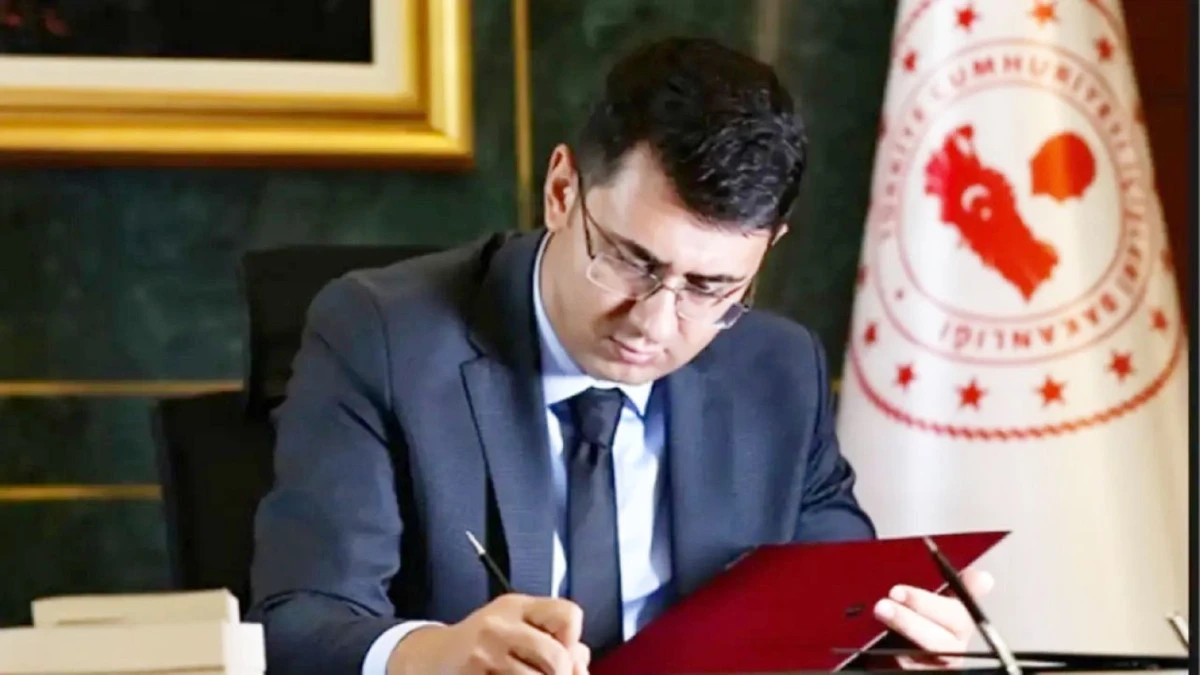 UŞAK İLE BİRLİKTE 5 İLİN VALİSİ DEĞİŞTİ