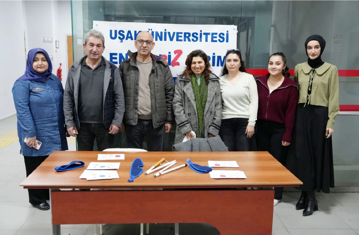 UŞAK &Uuml;NİVERSİTESİ&rsquo;NDE BEYAZ BASTON HAFTASI&rsquo;NA &Ouml;ZEL FARKINDALIK ETKİNLİĞİ