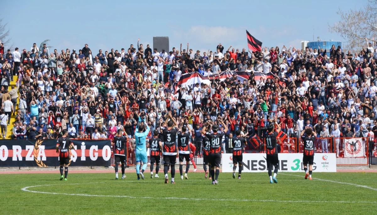 UŞAKSPOR&rsquo;A PENBE İLE GALİBİYET GELDİ