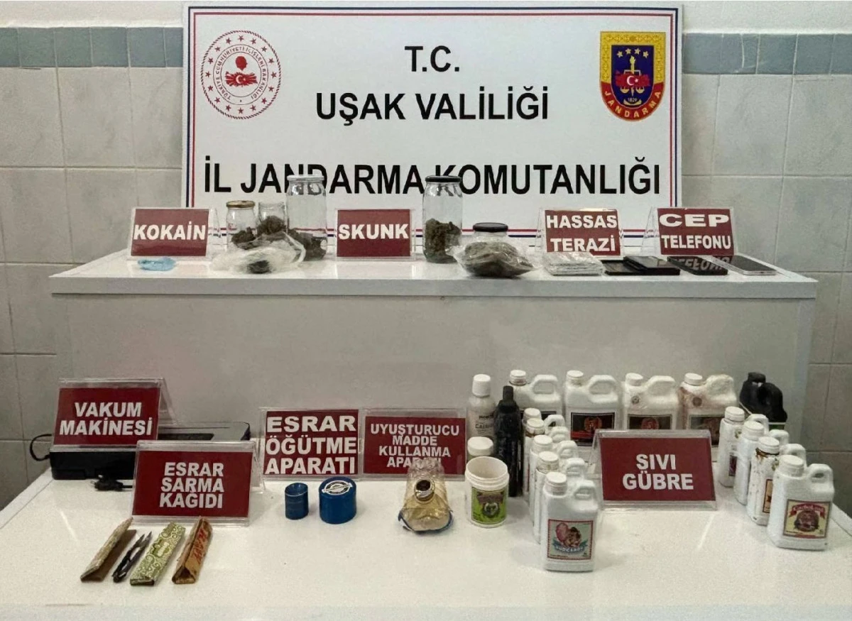 UŞAK&rsquo;TA JANDARMADAN UYUŞTURUCU VE KA&Ccedil;AK&Ccedil;ILIK OPERASYONU