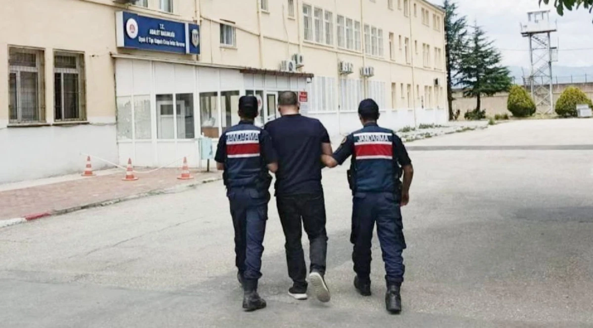 UŞAK&rsquo;TA MAYIS AYINDA ARANAN 60 ŞAHIS YAKALANDI