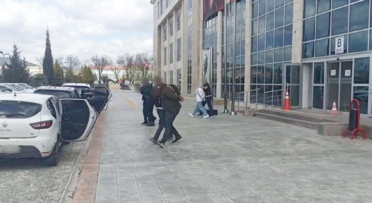 UYUŞTURUCU OPERASYONUNDA 3 KİŞİ TUTUKLANDI