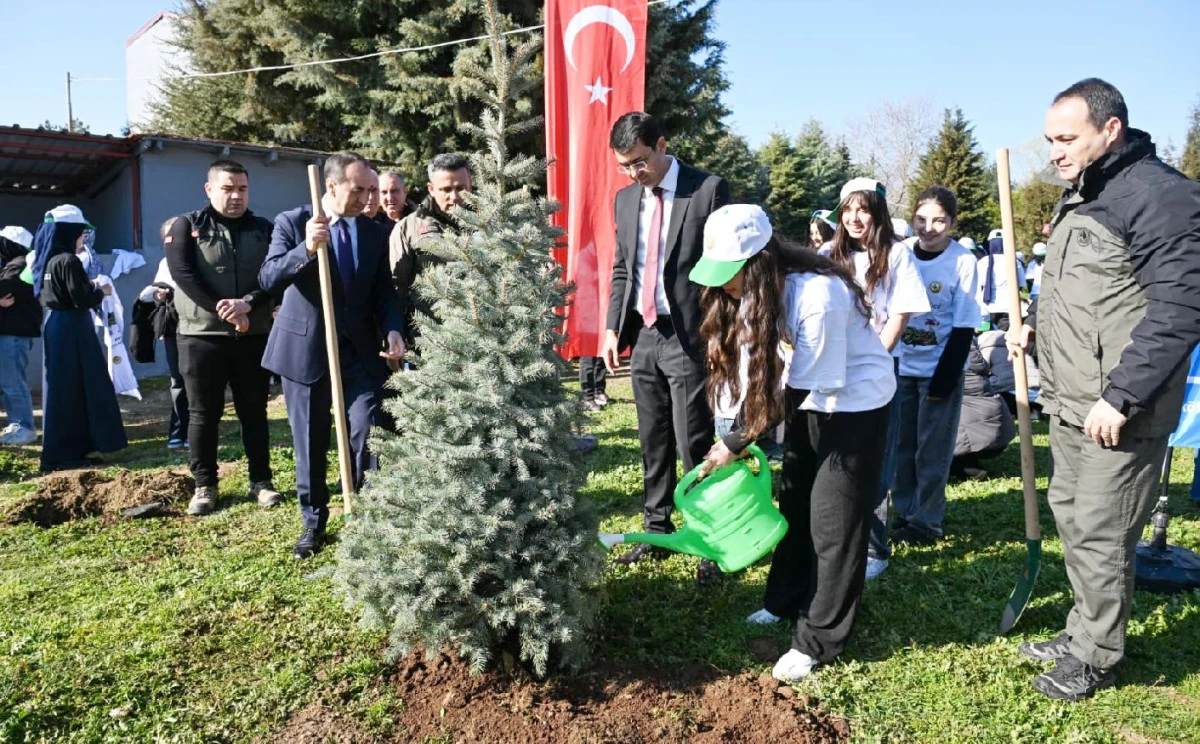 VALİ SERDAR KARTAL FİDAN DİKİM ETKİNLİĞİNE KATILDI