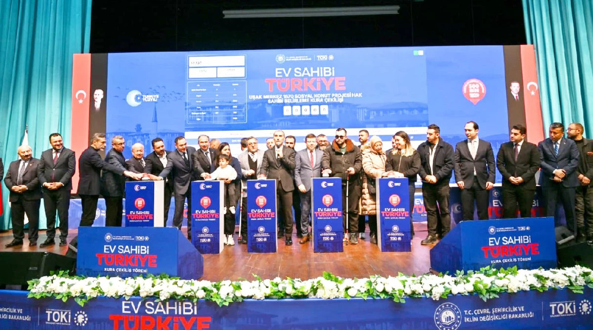 &ldquo;Y&Uuml;ZYILIN KONUT PROJESİ&rdquo; KAPSAMINDA UŞAK&rsquo;TA 2 BİN 558 KONUTUN KURASI &Ccedil;EKİLDİ